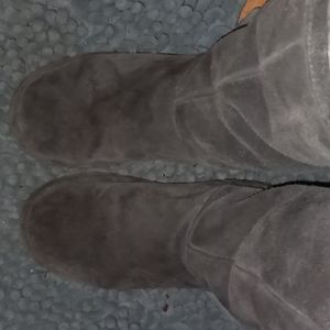 Bearpaw sherpa lined knee length gray boots great condition